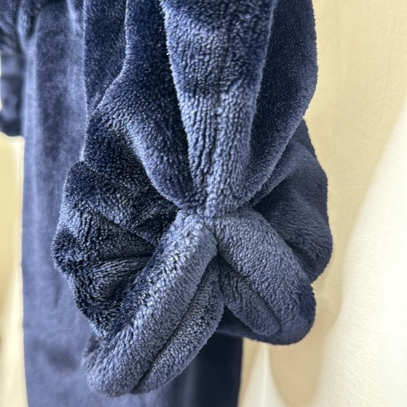 2/$30 Anthropology Cynthia Rawley Robe in navy unisex - Picture 4 of 4